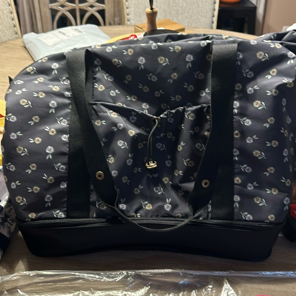 Thirty-One Deluxe Travel Tote